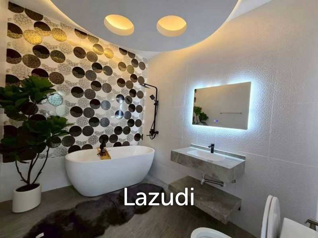 5 Bedrooms 4 Bathrooms 320 SQ.M. PMC 2 Village