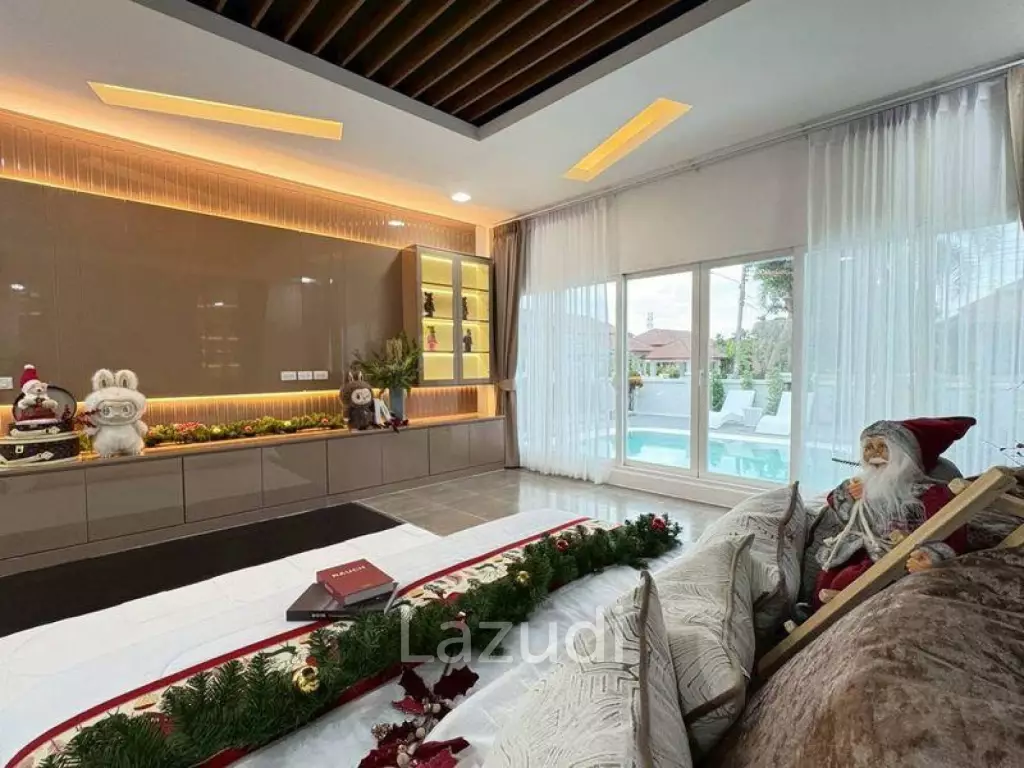 5 Bedrooms 4 Bathrooms 320 SQ.M. PMC 2 Village