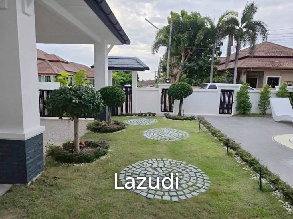 5 Bedrooms 4 Bathrooms 320 SQ.M. PMC 2 Village