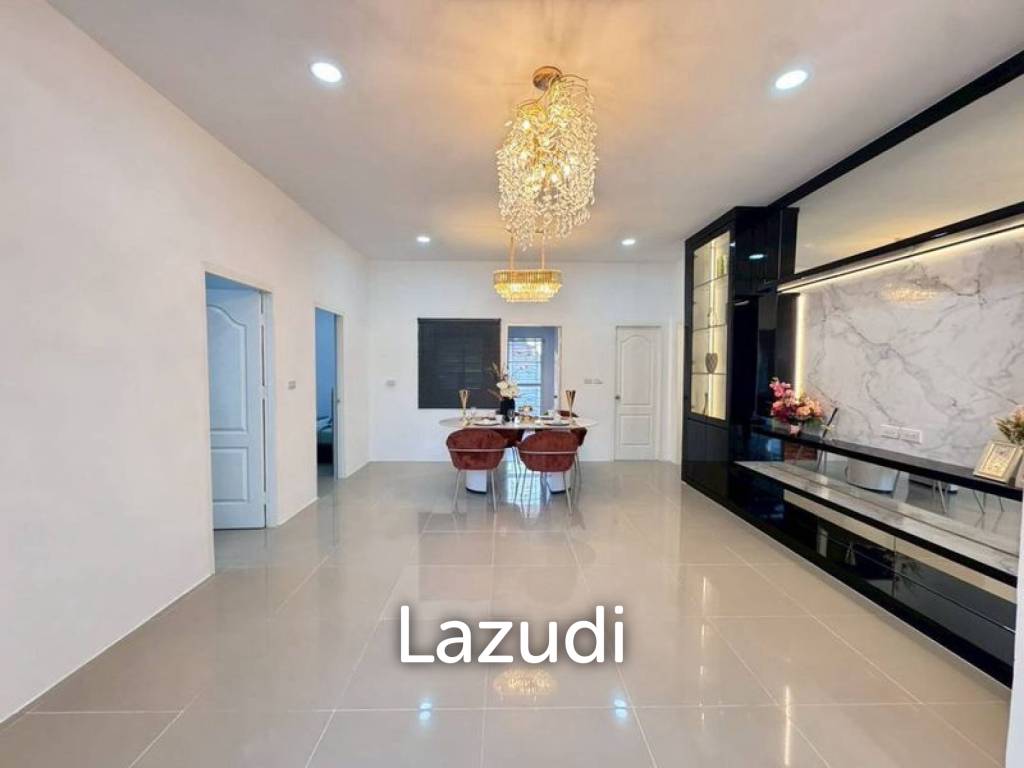 5 Beds 3 Baths 252 SQ.M. Thai Garden Hill Village