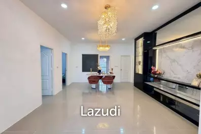 5 Beds 3 Baths 252 SQ.M. Thai Garden Hill Village