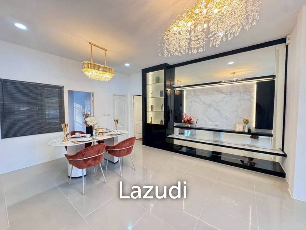 5 Beds 3 Baths 252 SQ.M. Thai Garden Hill Village