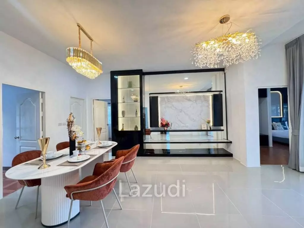 5 Beds 3 Baths 252 SQ.M. Thai Garden Hill Village