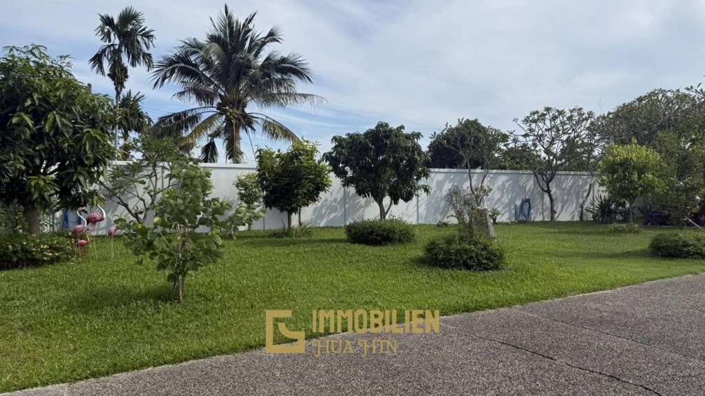 1,468 qm 4 Bett 3 Bad Villa Für Verkauf