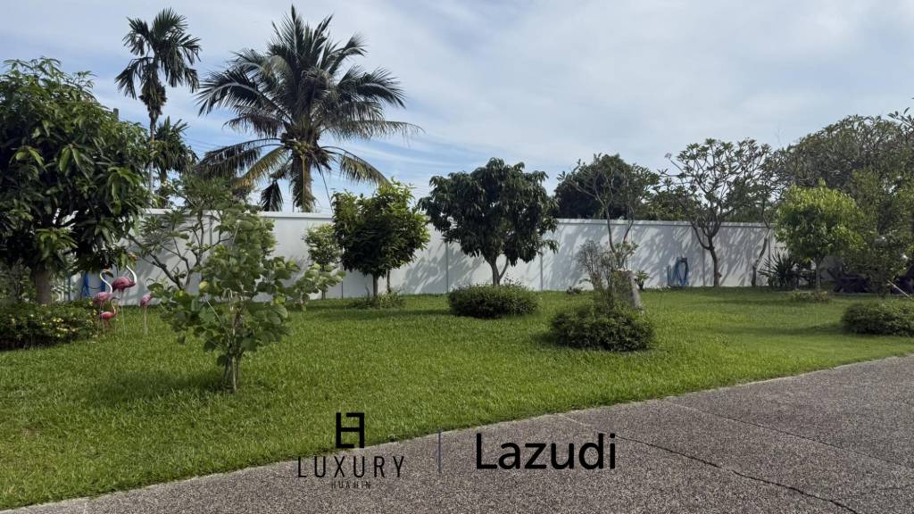 4 Bedroom Beautiful Pool Villa,  Salt water pool in Cha-Am