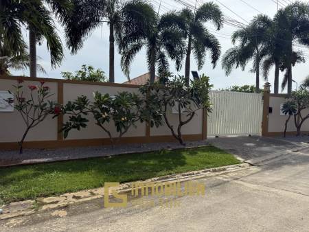 1,468 qm 4 Bett 3 Bad Villa Für Verkauf