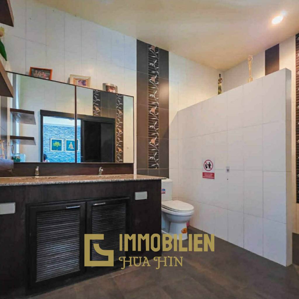 1,468 qm 4 Bett 3 Bad Villa Für Verkauf