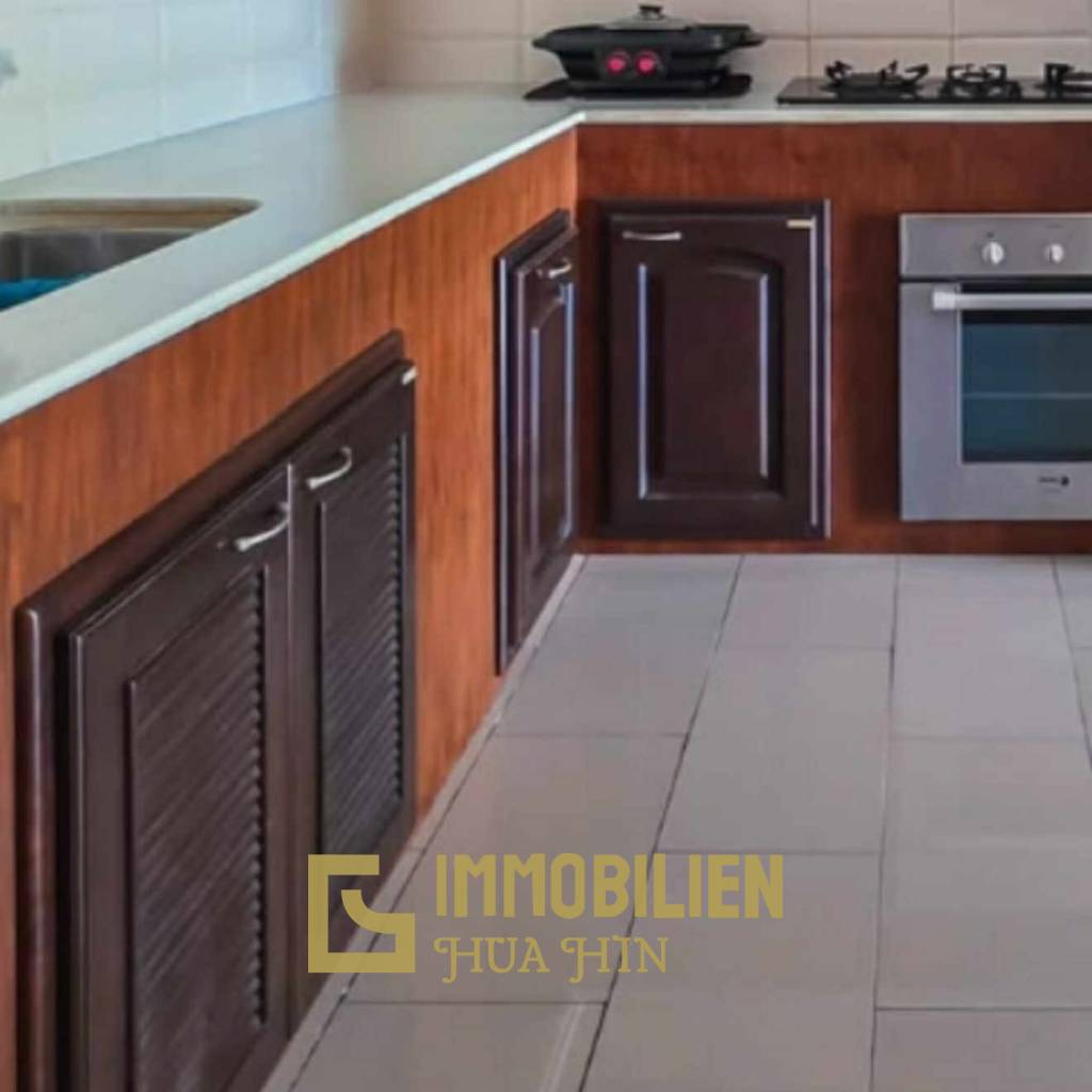 1,468 qm 4 Bett 3 Bad Villa Für Verkauf