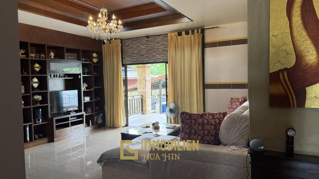 1,468 qm 4 Bett 3 Bad Villa Für Verkauf