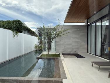 Luxurious Modern Villa in Choeng Thale Phuket