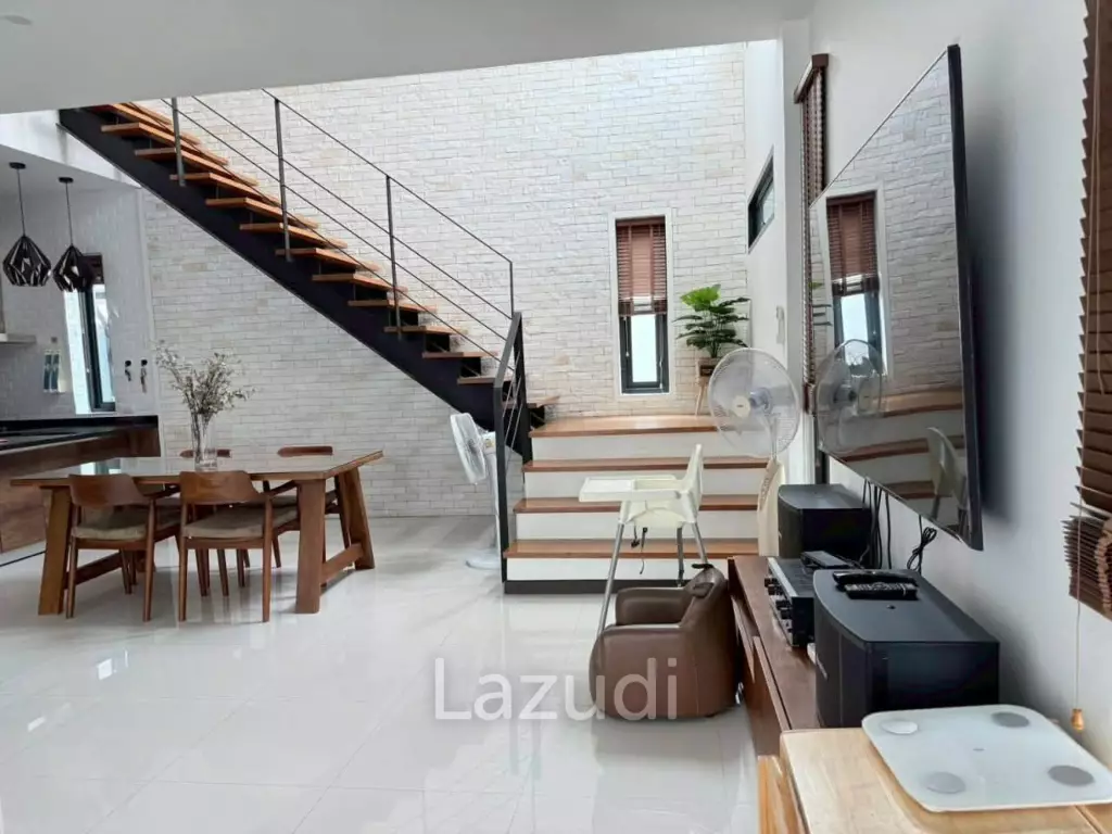 Luxury Modern Pool Villa for Sale  Central Hua Hin 3 Bedroom