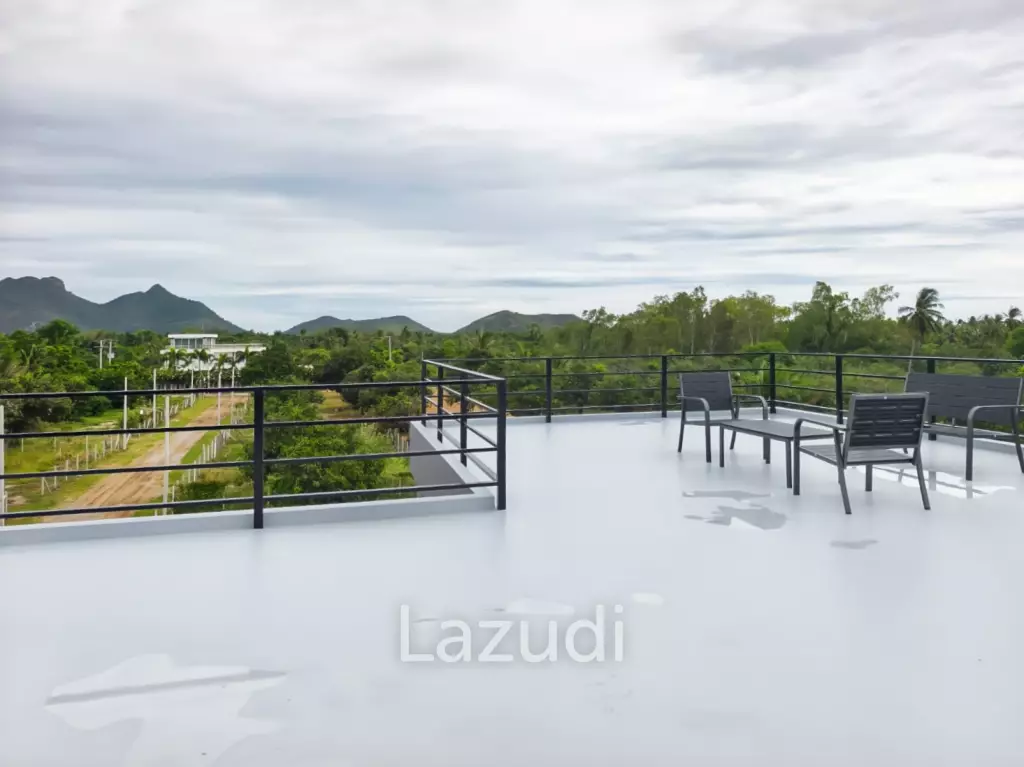 Modern 4-Bedroom Villa with Scenic Mountain Views in Sam Roi Yot