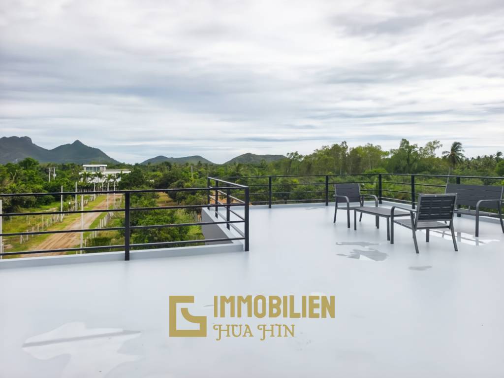 604 qm Grundstück / 4 Schlafzimmer / komplett möbliert