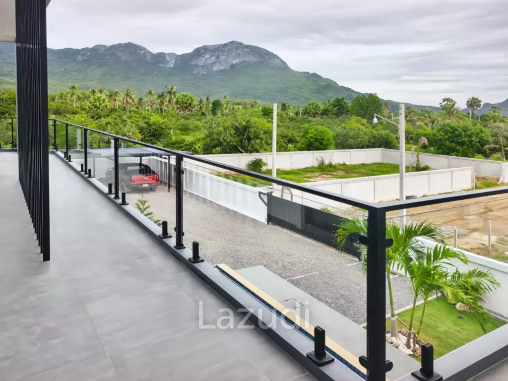 Modern 4-Bedroom Villa with Scenic Mountain Views in Sam Roi Yot