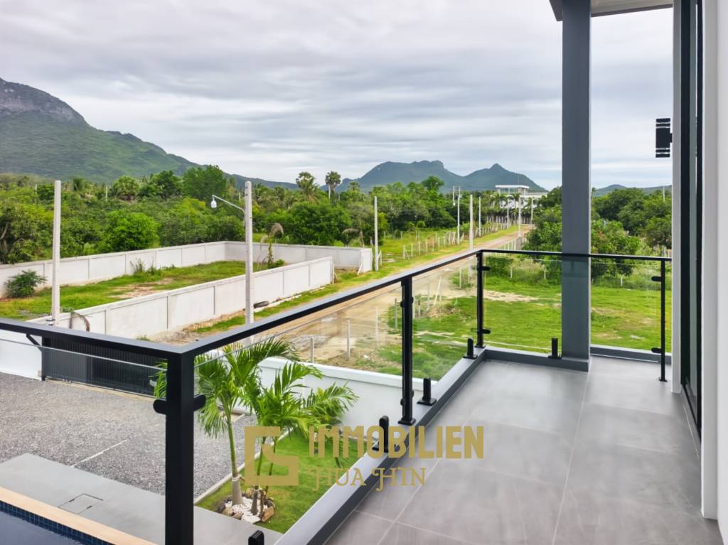 604 qm Grundstück / 4 Schlafzimmer / komplett möbliert