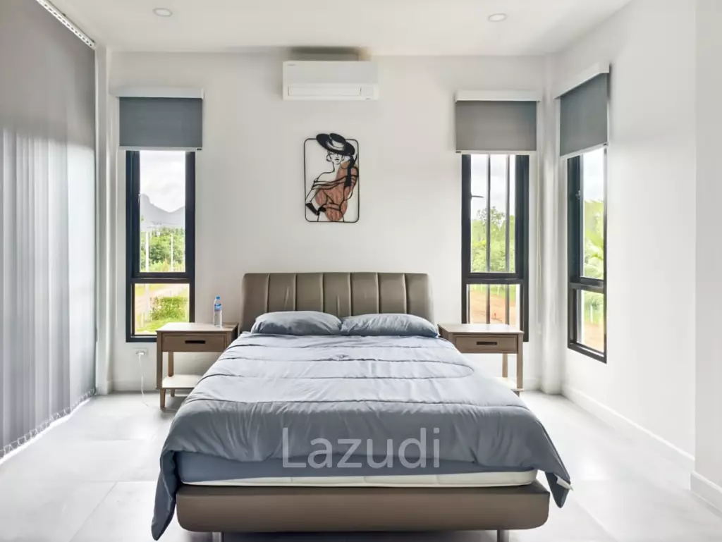 Modern 4-Bedroom Villa with Scenic Mountain Views in Sam Roi Yot