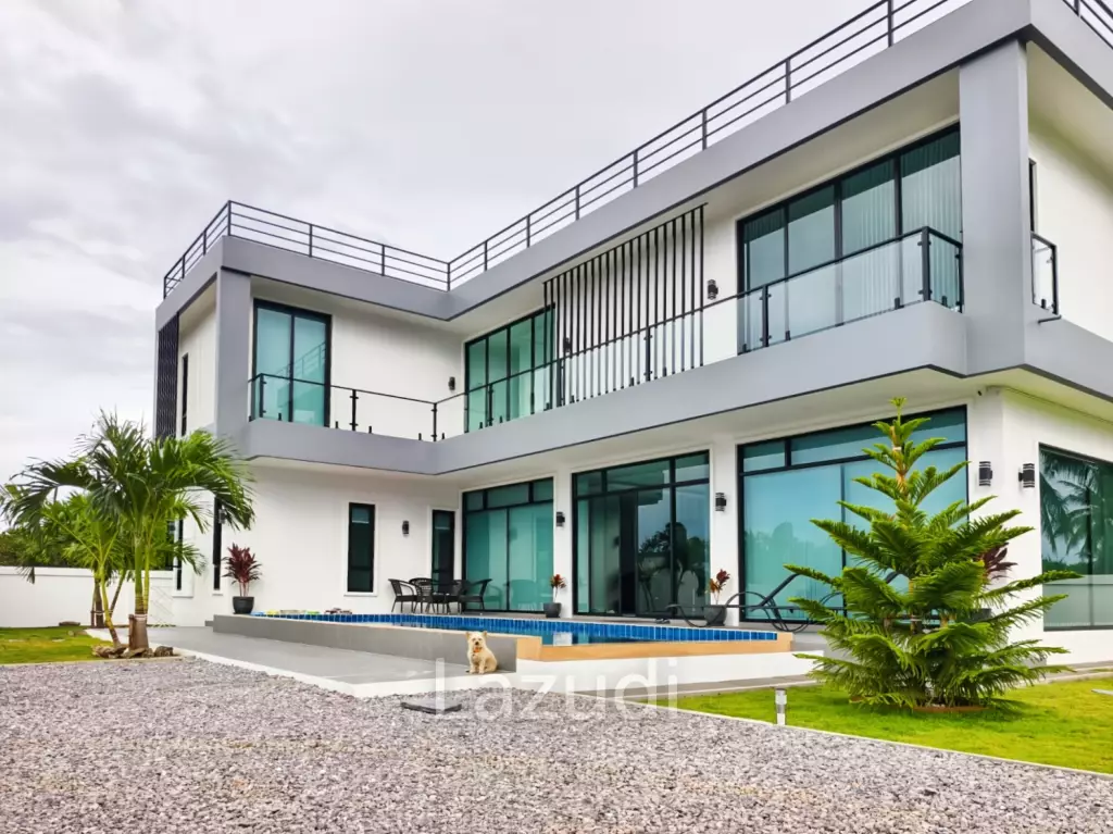 Modern 4-Bedroom Villa with Scenic Mountain Views in Sam Roi Yot