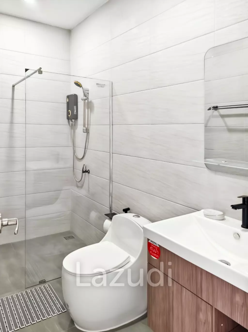 Modern 4-Bedroom Villa with Scenic Mountain Views in Sam Roi Yot