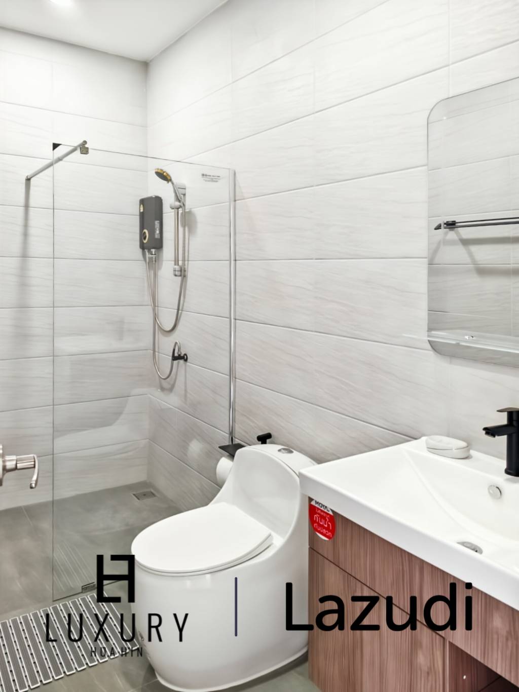 Modern 4-Bedroom Villa with Scenic Mountain Views in Sam Roi Yot