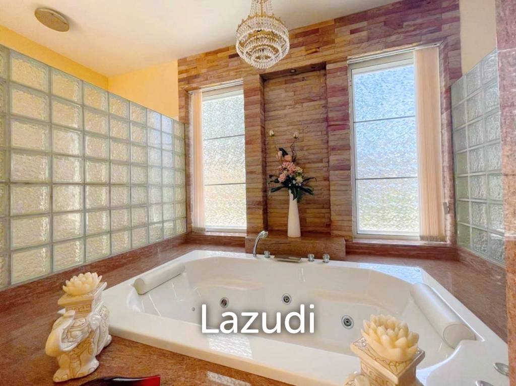 8 Bedrooms 9 Bathrooms 780 SQ.M. Luxurious Tropical Villa