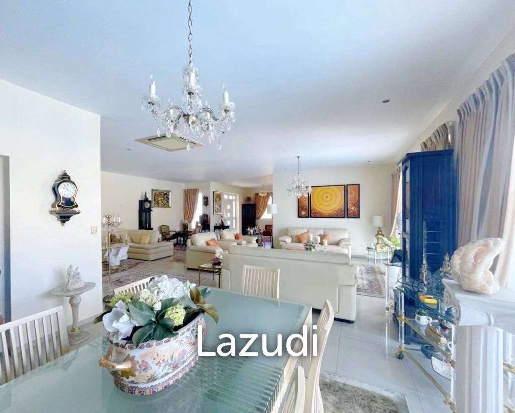 8 Bedrooms 9 Bathrooms 780 SQ.M. Luxurious Tropical Villa