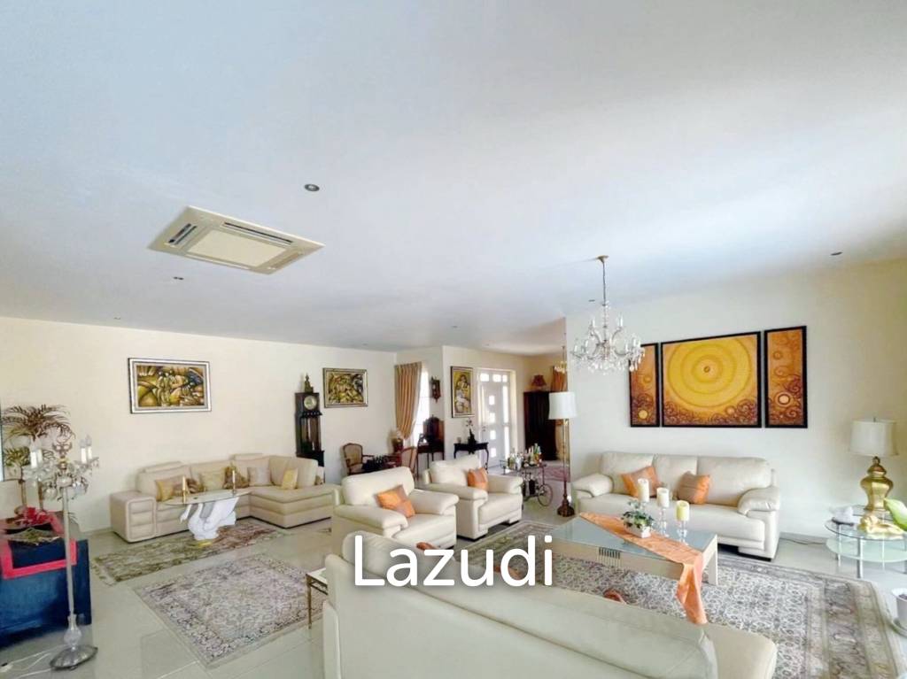 8 Bedrooms 9 Bathrooms 780 SQ.M. Luxurious Tropical Villa