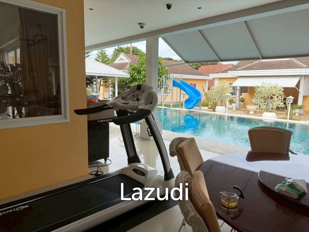 8 Bedrooms 9 Bathrooms 780 SQ.M. Luxurious Tropical Villa