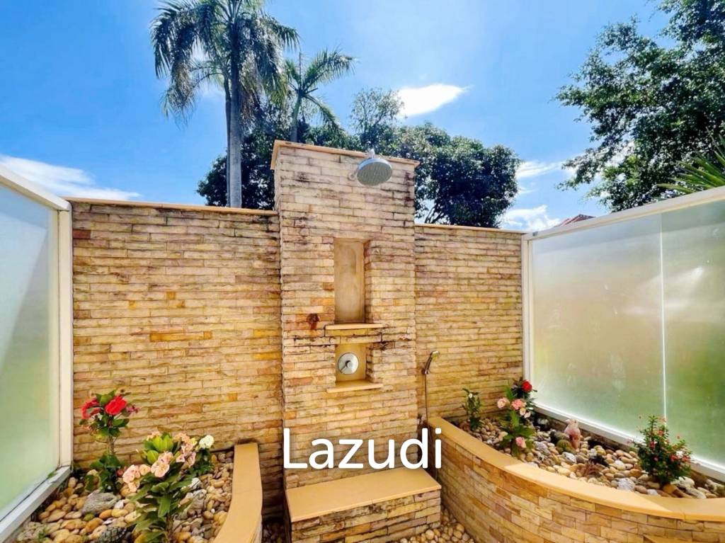 8 Bedrooms 9 Bathrooms 780 SQ.M. Luxurious Tropical Villa