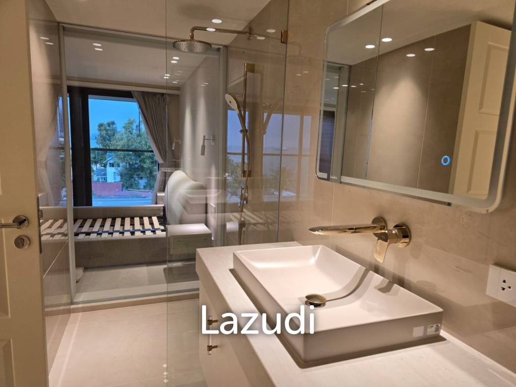1 Bedroom 2 Bathrooms 160 SQ.M. Water's Edge