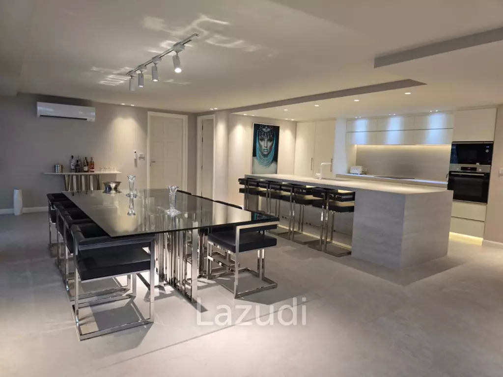 1 Bedroom 2 Bathrooms 160 SQ.M. Water's Edge