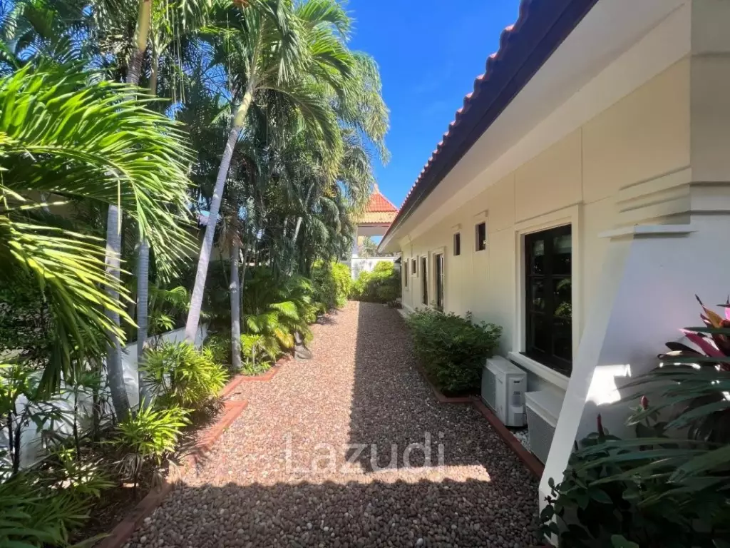 BELVIDA ESTATES : Luxury 3 bed pool villa