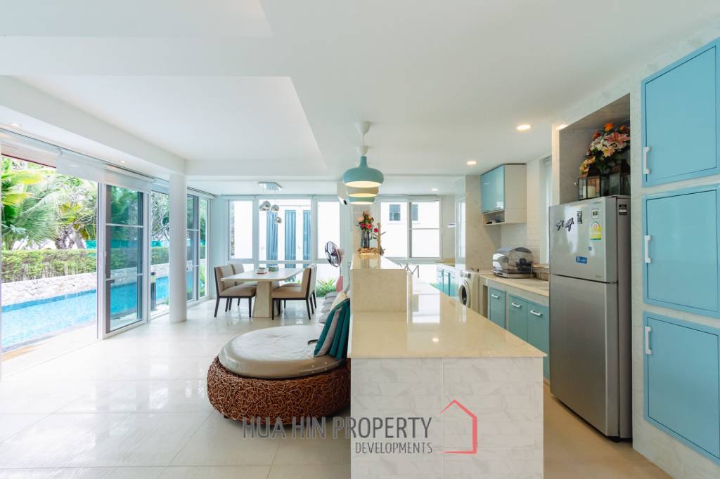 BAAN PAKARANG SISOM : 3 bed luxury beachfront with access pool condo