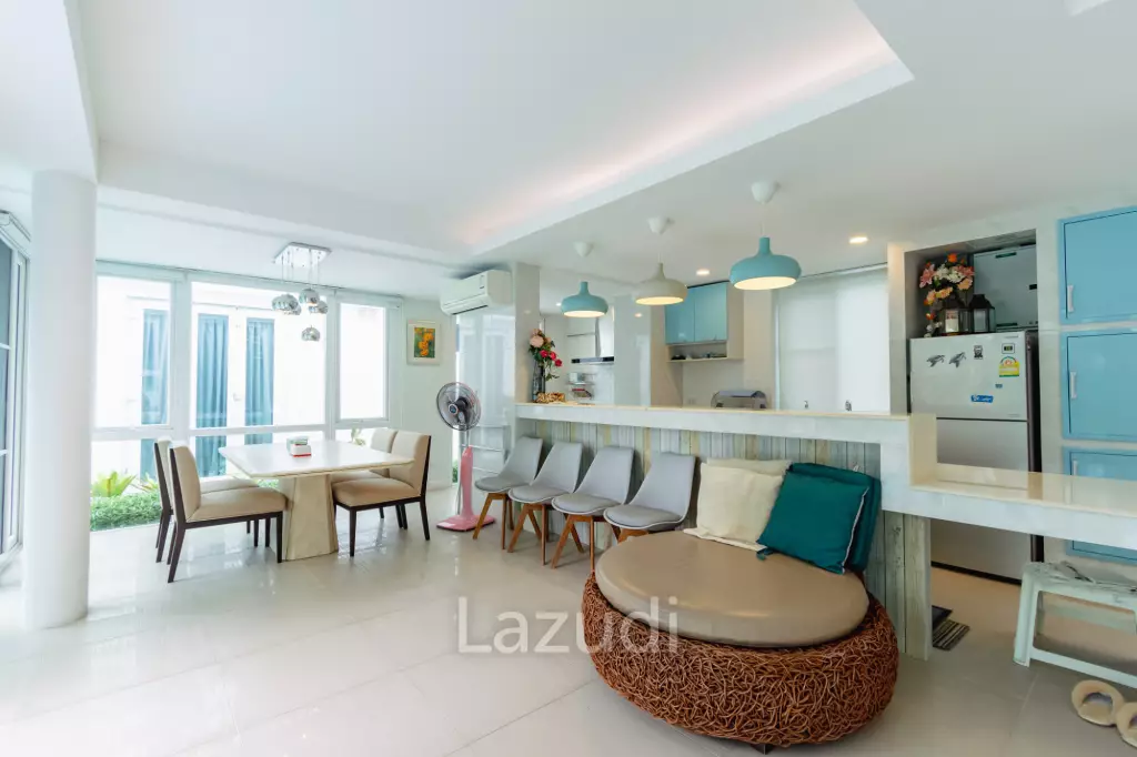 BAAN PAKARANG SISOM : 3 bed luxury beachfront with access pool condo