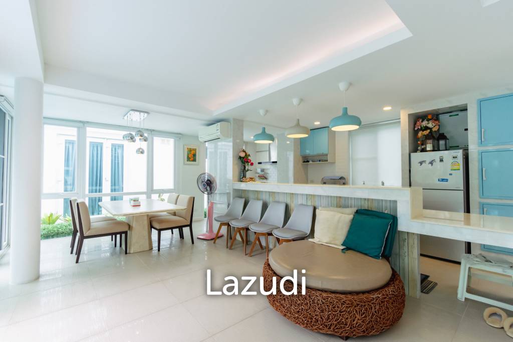 BAAN PAKARANG SISOM : 3 bed luxury beachfront with access pool condo