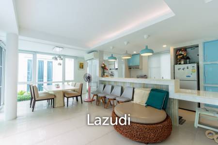 BAAN PAKARANG SISOM : 3 bed luxury beachfront with access pool condo