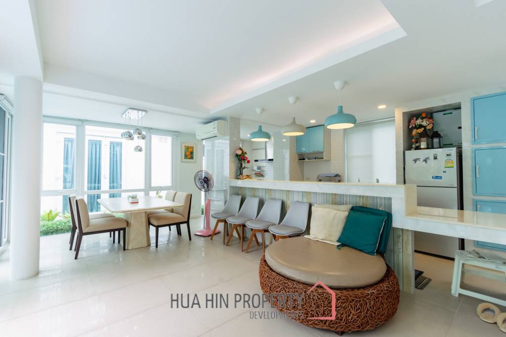 BAAN PAKARANG SISOM : 3 bed luxury beachfront with access pool condo