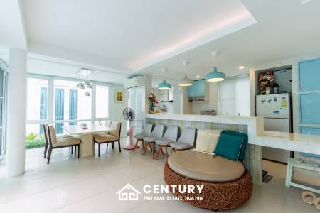 BAAN PAKARANG SISOM : 3 bed luxury beachfront with access pool condo