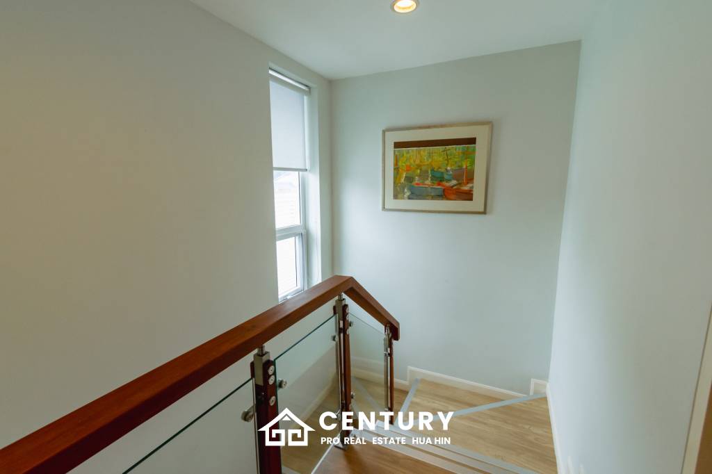 BAAN PAKARANG SISOM : 3 bed luxury beachfront with access pool condo