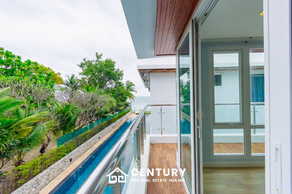 BAAN PAKARANG SISOM : 3 bed luxury beachfront with access pool condo
