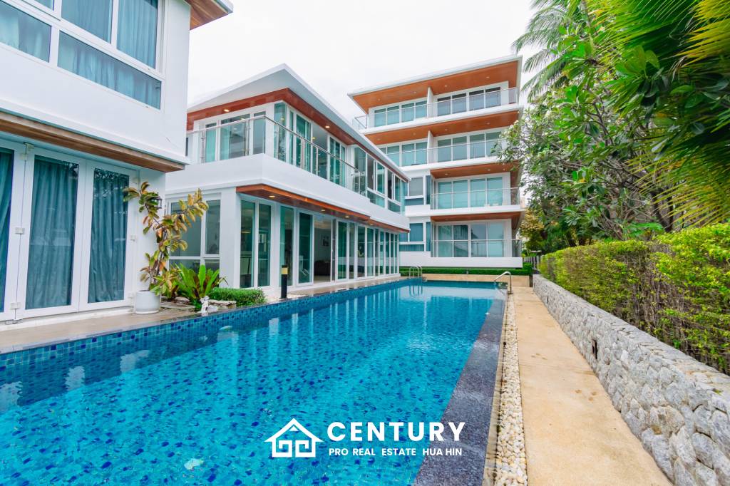 BAAN PAKARANG SISOM : 3 bed luxury beachfront with access pool condo