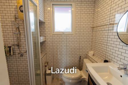 BAAN PAKARANG SISOM : 3 bed luxury beachfront with access pool condo