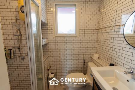 BAAN PAKARANG SISOM : 3 bed luxury beachfront with access pool condo