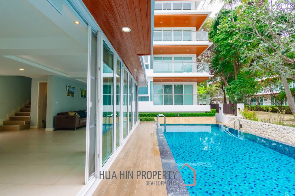 BAAN PAKARANG SISOM : 3 bed luxury beachfront with access pool condo