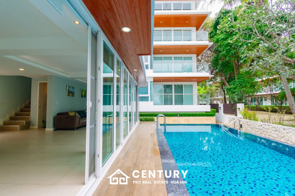 BAAN PAKARANG SISOM : 3 bed luxury beachfront with access pool condo