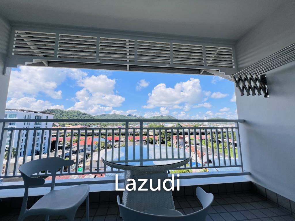 Stylish 1-Bedroom Condo with Mountain View