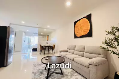 Stylish 1-Bedroom Condo with Mountain View