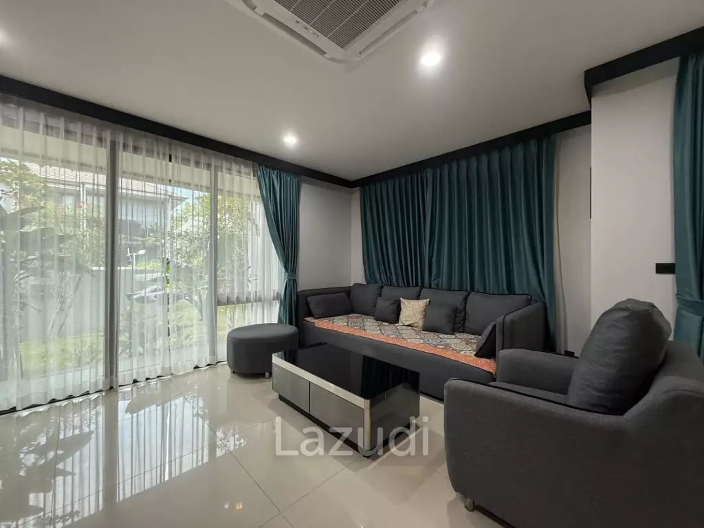 Luxurious 4-Bedroom Home in Hua Mak, Bang Kapi