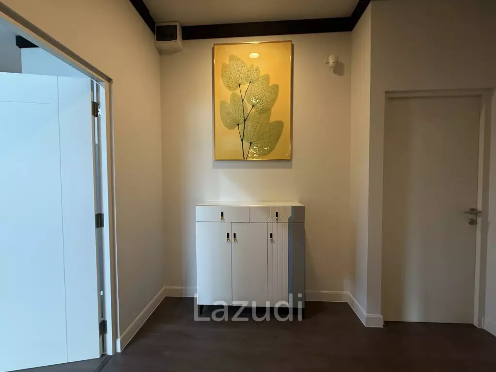 Luxurious 4-Bedroom Home in Hua Mak, Bang Kapi