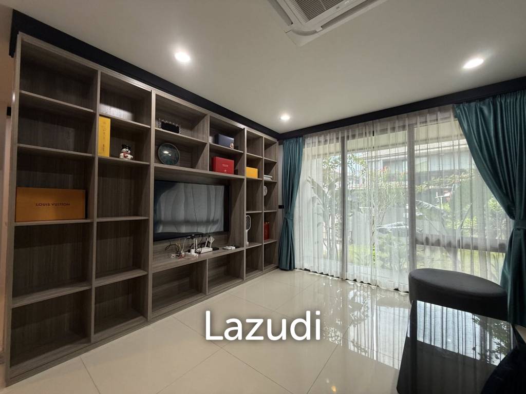 Luxurious 4-Bedroom Home in Hua Mak, Bang Kapi