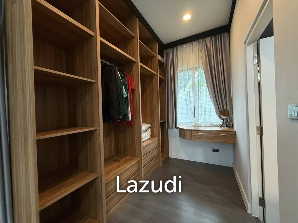Luxurious 4-Bedroom Home in Hua Mak, Bang Kapi